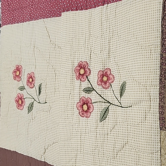 2 homemade quilt shams - Picture 4 of 5